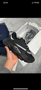 Dior B22, Ophalen, Zo goed als nieuw