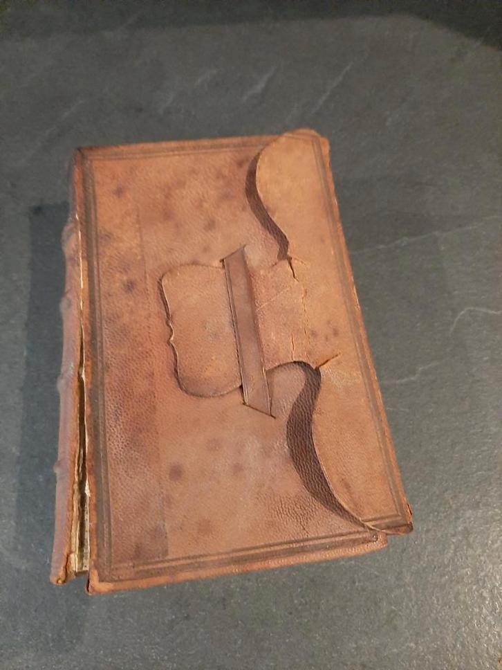 Antieke Bijbel - 1875, Antiek en Kunst, Antiek | Boeken en Bijbels, Ophalen of Verzenden