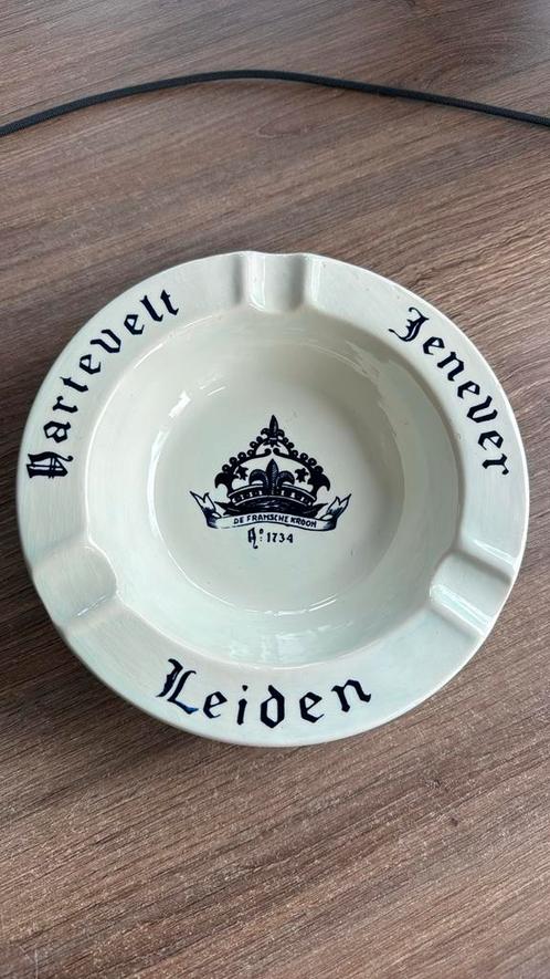 Porseleinen asbak, voor de echte verzamelaar, Verzamelen, Rookartikelen, Aanstekers en Luciferdoosjes, Zo goed als nieuw, Asbak