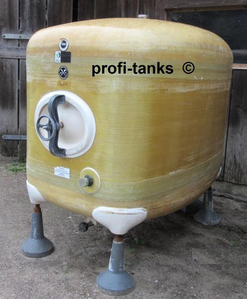 P38 opslagtank 2000 L GFK tank polyestertank transport water, Tuin en Terras, Regentonnen, Gebruikt, Kunststof, Ophalen