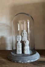 Grote glazen stolp op stenen plateau, Huis en Inrichting, Woonaccessoires | Stolpen, Ophalen of Verzenden, Zo goed als nieuw