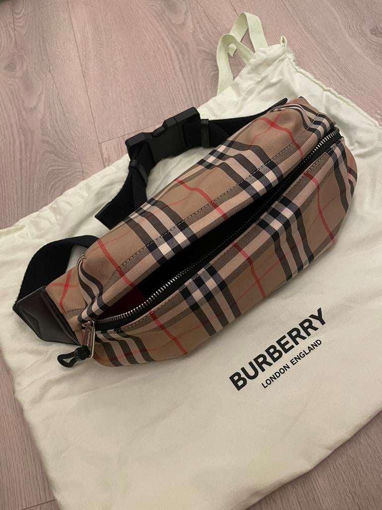Burberry buiktas, Sieraden, Tassen en Uiterlijk, Ophalen of Verzenden, Zo goed als nieuw, Beige
