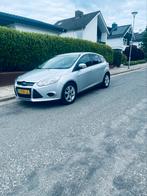 Ford Focus 1.6 Ecoboost 110KW 5-D 2011 Grijs, Auto's, 1596 cc, 4 cilinders, 665 kg, Handgeschakeld
