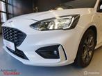 Ford Focus 1.5 EcoBoost ST|B&O|Carplay|Cam|Stoel/Stuur heat|, Auto's, Ford, 65 €/maand, Stof, Zwart, 150 pk