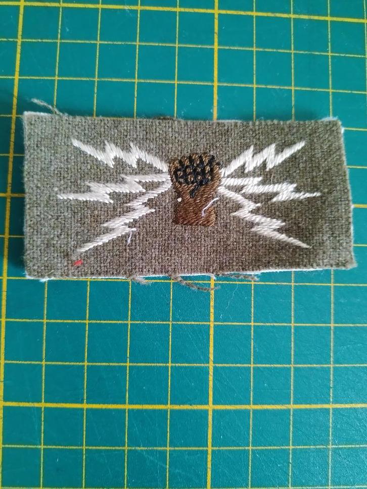 Brits radio (telegrafist/operator) embleem - 1e klasse, Verzamelen, Militaria | Tweede Wereldoorlog, Landmacht, Embleem of Badge