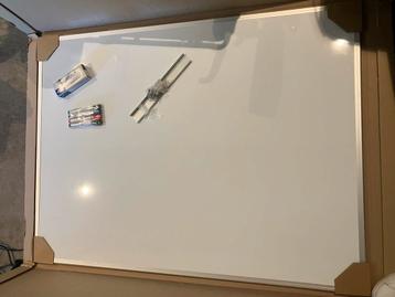 Whiteboard 120x90cm NIEUW! Met markers en wisser beschikbaar voor biedingen
