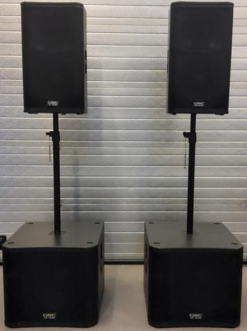 Mooie QSC 4kW set 2x KW-122 & 2x KW-181 incl. tussen palen beschikbaar voor biedingen