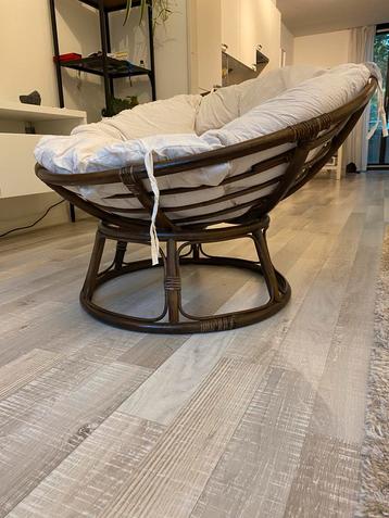 Comfortable Papasan Chair beschikbaar voor biedingen