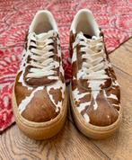 Pull & Bear trendy koeienprint sneakers mt. 39, Kleding | Dames, Schoenen, Ophalen of Verzenden, Zo goed als nieuw, Bruin, Sneakers of Gympen