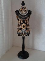 Brocante beeldje Vrouw Nr X 5, Ophalen