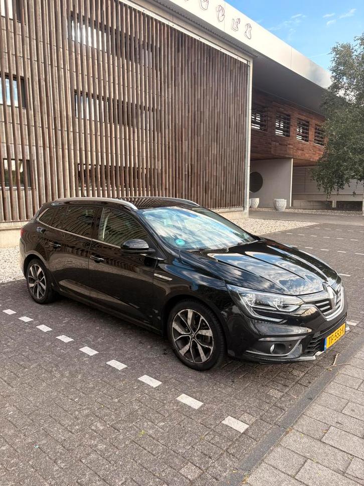 Renault Mégane 1.3 Energy TCe 140pk EDC 2018 Zwart, Auto's, Renault, Particulier, Mégane, Airconditioning, Android Auto, Apple Carplay