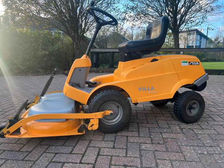 Stiga Villa De Luxe frontmaaier 13,5pk hydrostaat, Tuin en Terras, Grasmaaiers, Gebruikt, Benzine-grasmaaier, 50 cm of meer, Cirkelmaaier