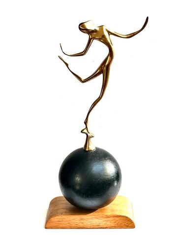 Art Deco Danseres Sculptuur Hagenauer Stijl beschikbaar voor biedingen