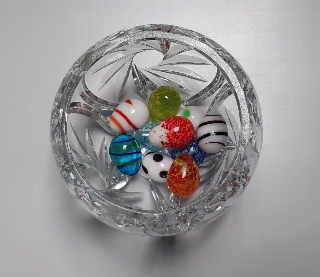 glazen eitjes in schaaltje, Ophalen, Zo goed als nieuw