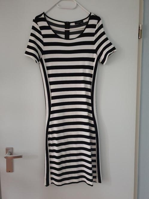 Jurk Claudia Strater maat 36 valt als XS, Kleding | Dames, Jurken, Zo goed als nieuw, Maat 34 (XS) of kleiner, Zwart, Ophalen