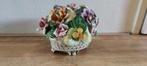 Capodimonte porcelaine bloemen  mandje, Antiek en Kunst, Antiek | Porselein, Ophalen of Verzenden
