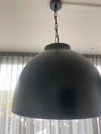2 Zwarte HanglampKoperkleurige Binnenkant, Ophalen, 50 tot 75 cm, Zo goed als nieuw, Robust stoer romantich
