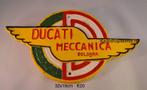 Ducati wings gietijzeren wandbord garagebord, Ophalen of Verzenden, Nieuw, Auto's