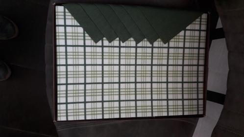 NIEUW BIRDY VINTAGE TAFELKLEED, Huis en Inrichting, Tafelkleden, Nieuw, Rechthoek, Binnen, Ophalen