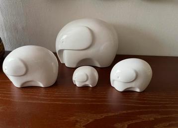 Vintage Keramiek Olifanten Set beschikbaar voor biedingen