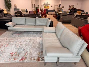 Walter Knoll Living Platform Bank beschikbaar voor biedingen