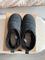 Ugg ultra mini., Kleding | Dames, Schoenen, UGG, Zwart, Lage of Enkellaarzen, Ophalen of Verzenden