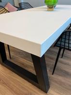 Moderne werk- of kantoortafel met 4 designstoelen, Huis en Inrichting, Bureaus, Ophalen, Zo goed als nieuw