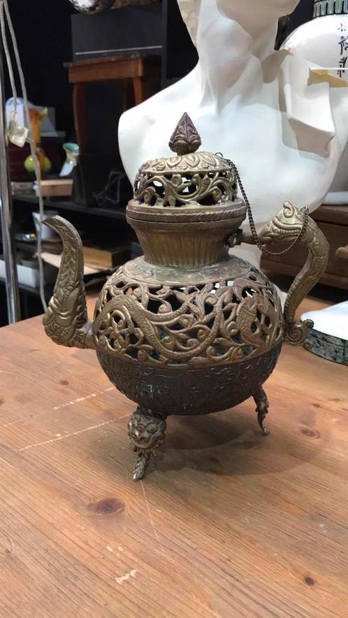 Antieke Tibetaanse theepot. Wierook. Decoratief., Antiek en Kunst, Antiek | Koper en Brons, Ophalen of Verzenden