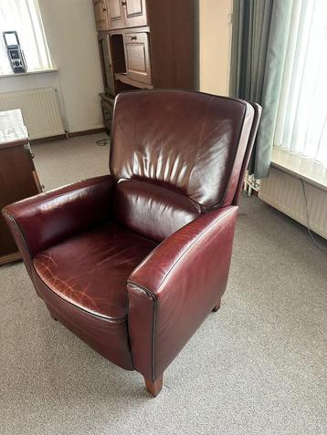 Lederen fauteuil – Donkerrood, comfortabel beschikbaar voor biedingen
