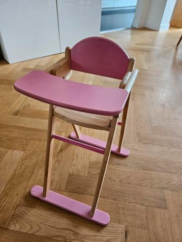 Houten poppenstoel van Pintoy beschikbaar voor biedingen