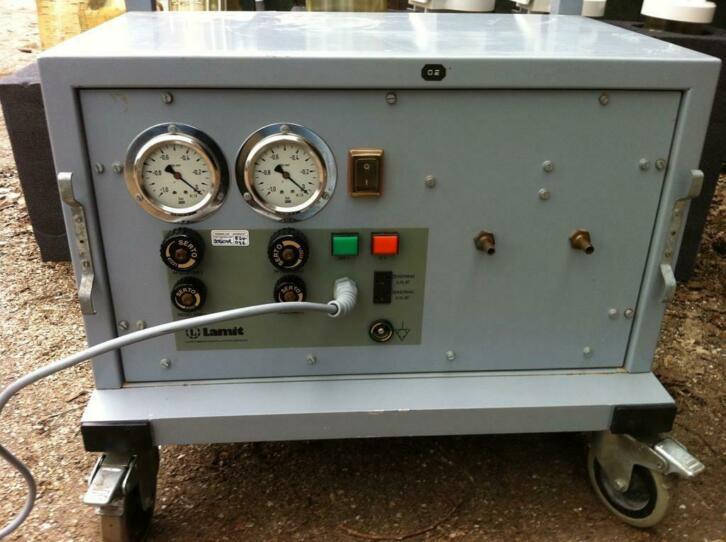 medische afzuigpomp 2 kanaals op kar met opvangflessen, Diversen, Braces, Gebruikt, Ophalen of Verzenden