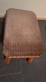 Voetenbankje., Ophalen, Zo goed als nieuw, Rechthoekig, Minder dan 50 cm