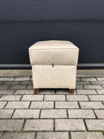 Poef- vintage  beschikbaar voor biedingen