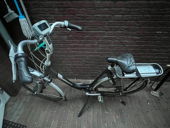Oude elektrische gazelle fiets, Fietsen en Brommers, Fietsaccessoires | Fietsaccu's, Gebruikt, Ophalen of Verzenden