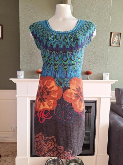 Desigual pauw achtige bovenzijde jurk L gratis verz in NL, Kleding | Dames, Jurken, Zo goed als nieuw, Maat 38/40 (M), Roze, Knielengte
