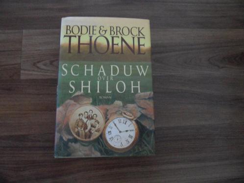 Schaduw over Shiloh- Bodie en Brock Thoene, Boeken, Historische romans, Gelezen, Ophalen of Verzenden