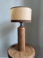 Vintage Houten Lamp met Lampenkap, Huis en Inrichting, Lampen | Tafellampen, Ophalen of Verzenden, Gebruikt, Hout