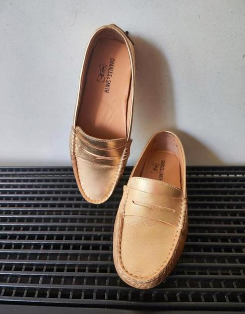 Charles& Smith nieuwe goudleren moccasins/loafers, mt 37/38, Kleding | Dames, Schoenen, Zo goed als nieuw, Instappers, Overige kleuren