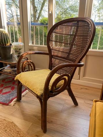 Vintage grote bruine rotan bamboe stoel