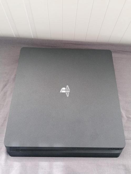 PlayStation 4 Slim inclusief extra controller en meer, Spelcomputers en Games, Spelcomputers | Sony PlayStation 4, Zo goed als nieuw