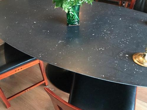 Eero Saarinen ovalen tafel zwart Marquina marmer, Huis en Inrichting, Tafels | Eettafels, Nieuw, 50 tot 100 cm, Vijf personen of meer