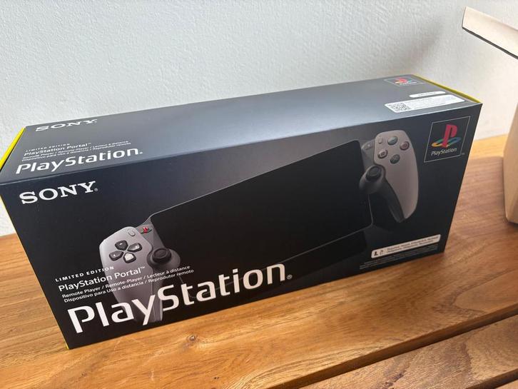 PlayStation Portal – 30th Anniversary Edition [SEALED], Spelcomputers en Games, Spelcomputers | Sony PlayStation Consoles | Accessoires