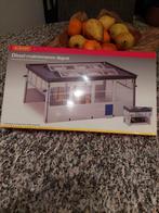 HORNBY R 8006 DIESEL MAINTENANCE DEPOT NIEUW!, Overige merken, Gelijkstroom of Wisselstroom, Brug, Tunnel of Gebouw, Nieuw