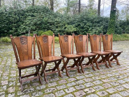 6 Eiken eettafelstoelen met leeuw wapen 10,- per stuk, Antiek en Kunst, Antiek | Meubels | Stoelen en Banken, Ophalen