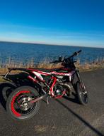 BETA RR 50 TRACK 2023 BLACK 2t, Fietsen en Brommers, Zo goed als nieuw, 50 cc, Ophalen, Overige merken