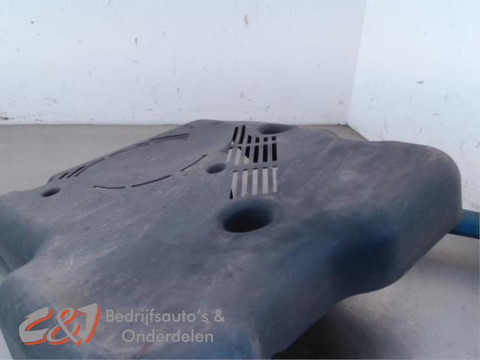 Beschermplaat bodem van een Renault Trafic, Auto-onderdelen, Carrosserie en Plaatwerk, Renault, Gebruikt, 3 maanden garantie, Ophalen of Verzenden