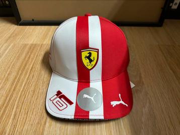 Formule 1 petten caps Mercedes, Ferrari, Haas, Alpine beschikbaar voor biedingen