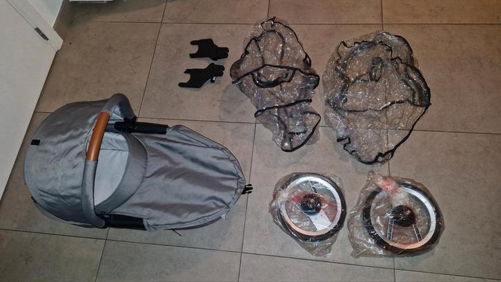 Mutsy Carry Cot Evo Reiswieg + Accessoires, Kinderen en Baby's, Kinderwagens en Combinaties, Zo goed als nieuw, Kinderwagen, Mutsy