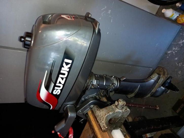 Suzuki 4 PK buitenboordmotor., Watersport en Boten, Buiten- en Binnenboordmotoren, Gebruikt, Benzine, Buitenboordmotor, Minder dan 5 pk