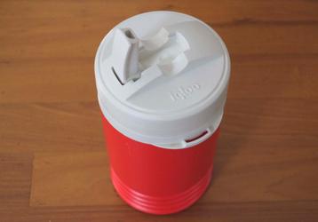 IGLOO originele cooler jug 1 quart = 0,95 liter  beschikbaar voor biedingen